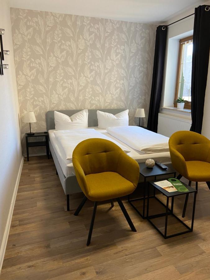 Hotel Garni Zum Rebstock ナウムブルク エクステリア 写真