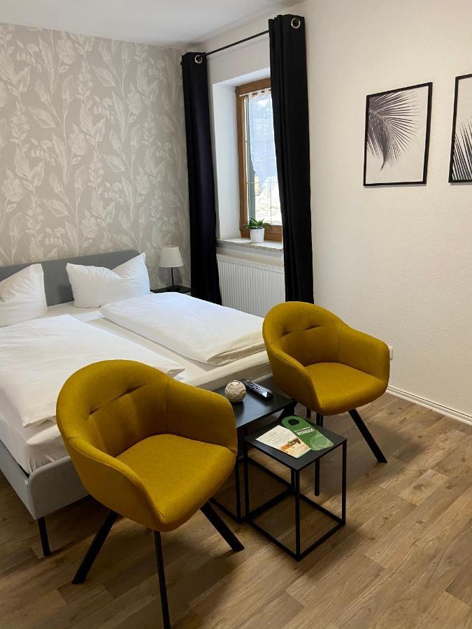 Hotel Garni Zum Rebstock ナウムブルク エクステリア 写真