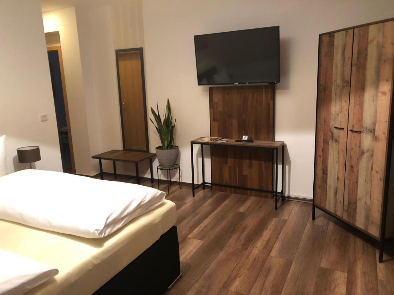 Hotel Garni Zum Rebstock ナウムブルク エクステリア 写真