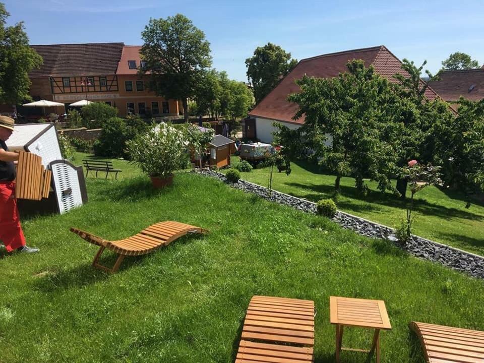 Hotel Garni Zum Rebstock ナウムブルク エクステリア 写真